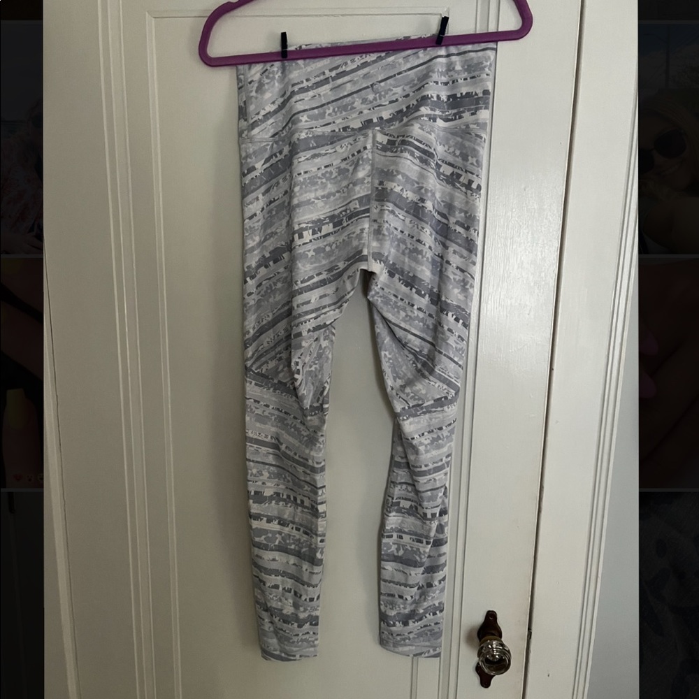 White Patterned Wunderunder Lululemon Leggings - image 2